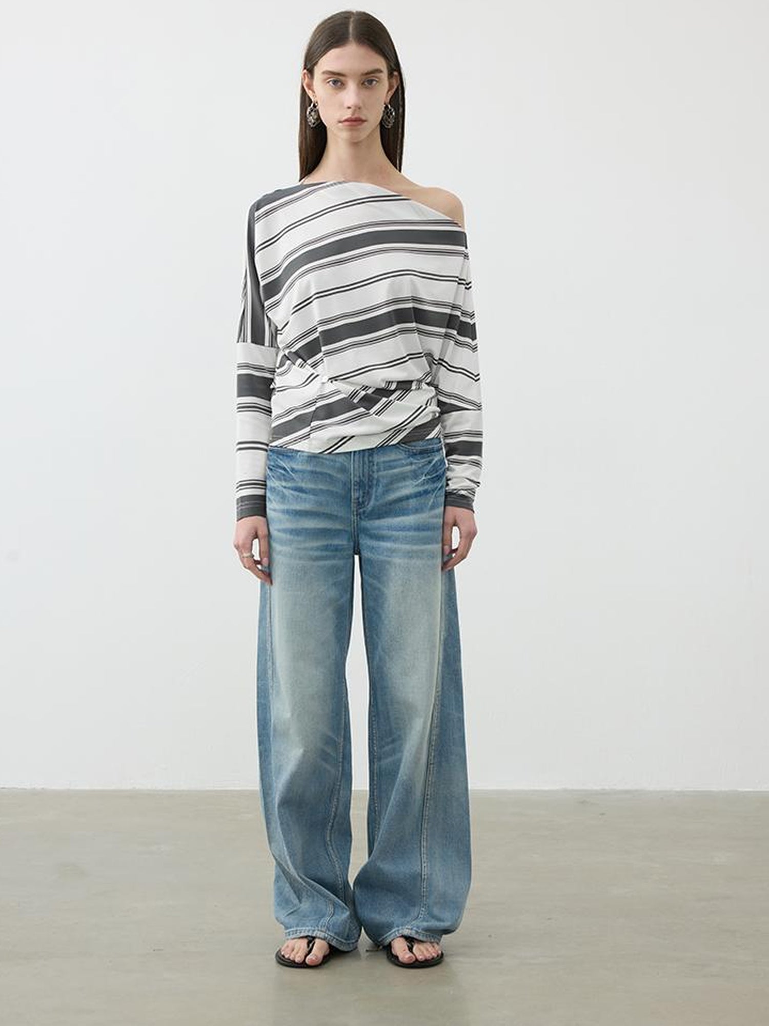 AFTADAWN Asymmetric Shoulder Stripe Button Detail Rayon Tee