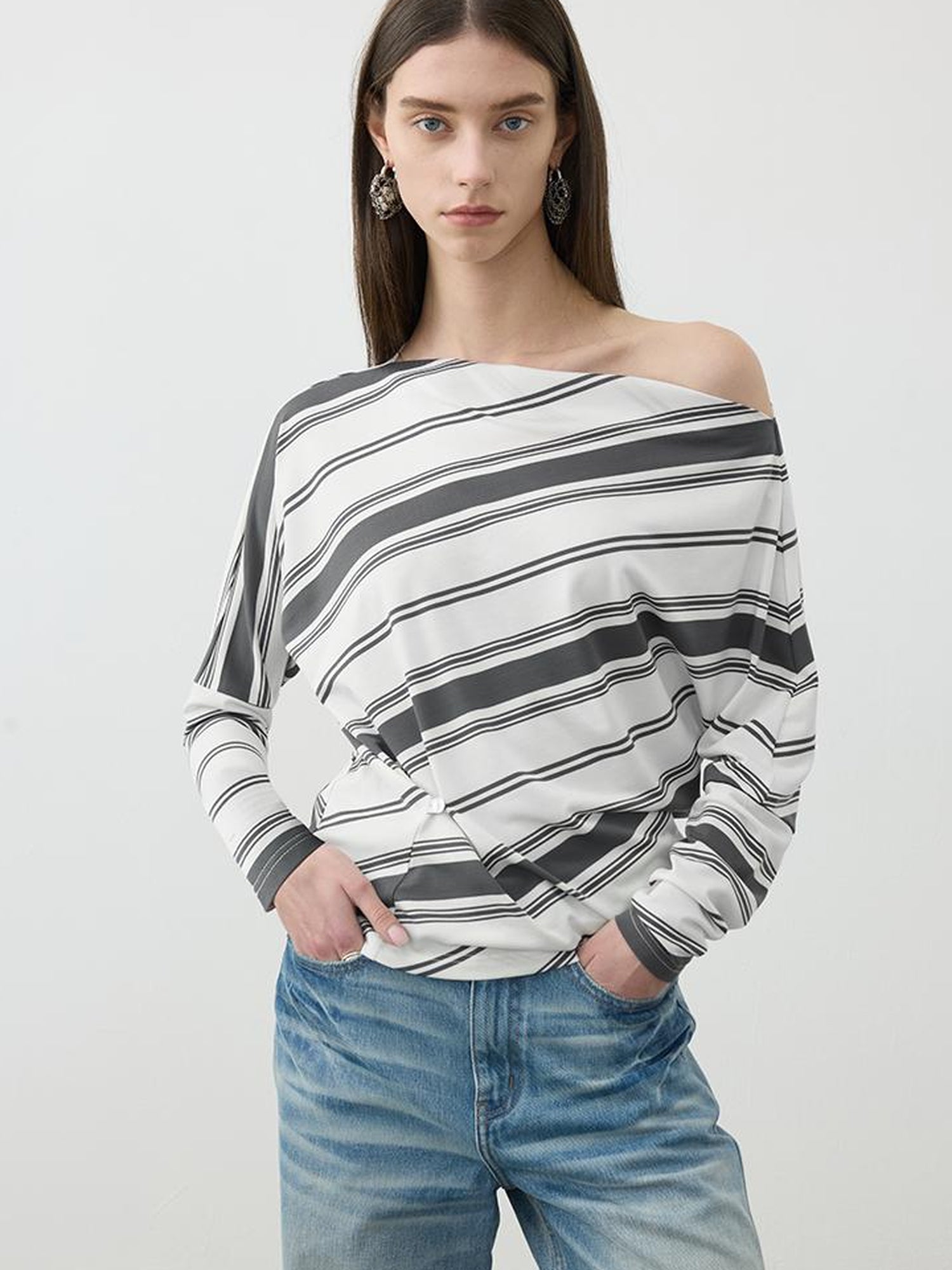 AFTADAWN Asymmetric Shoulder Stripe Button Detail Rayon Tee