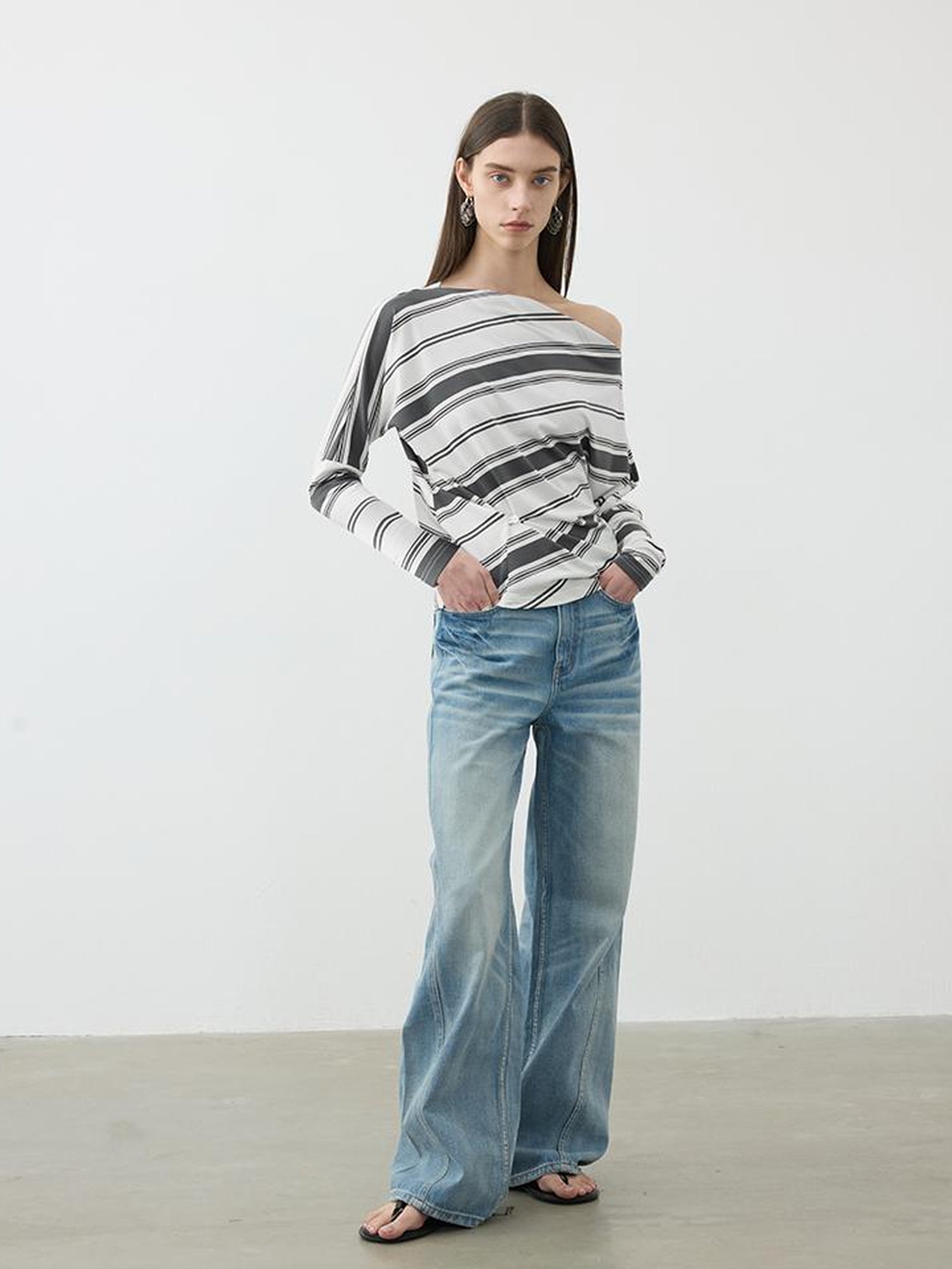 AFTADAWN Asymmetric Shoulder Stripe Button Detail Rayon Tee