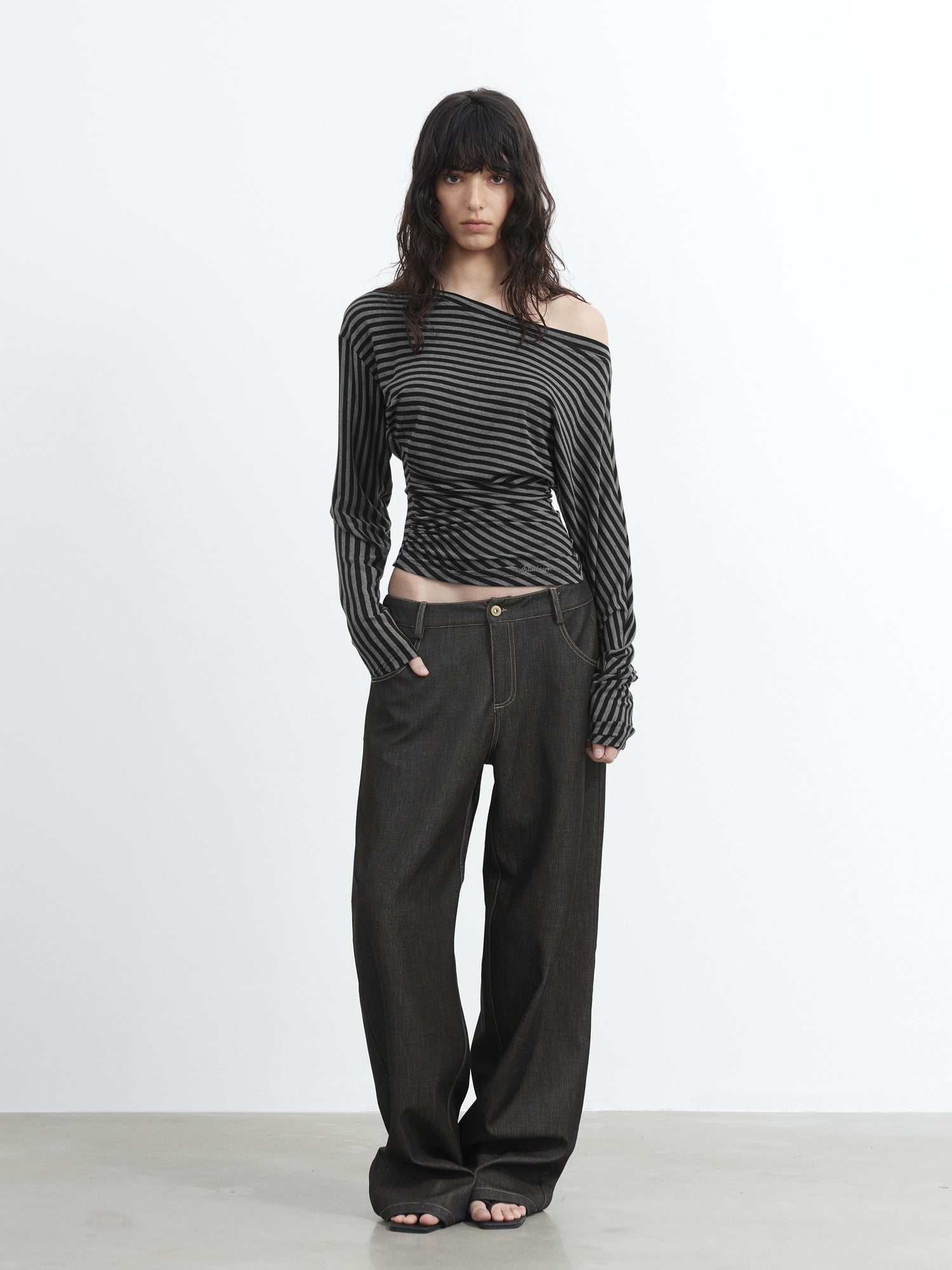 AFTADAWN Asymmetric Shoulder Striped Lyocell Top