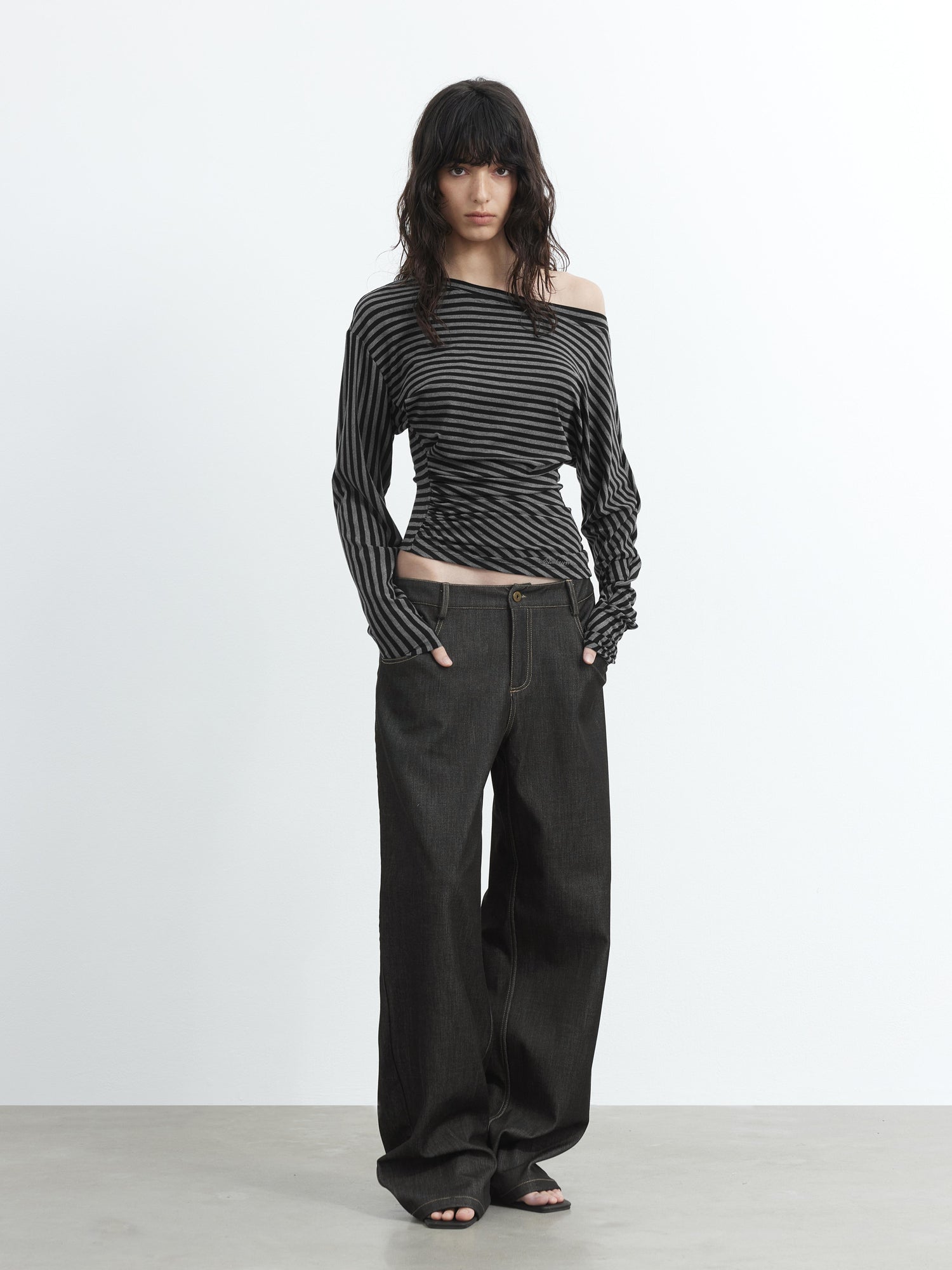 AFTADAWN Asymmetric Shoulder Striped Lyocell Top
