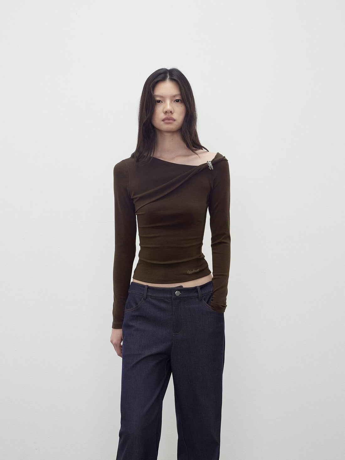 AFTADAWN Asymmetric Twist Shoulder Slim Fit Top