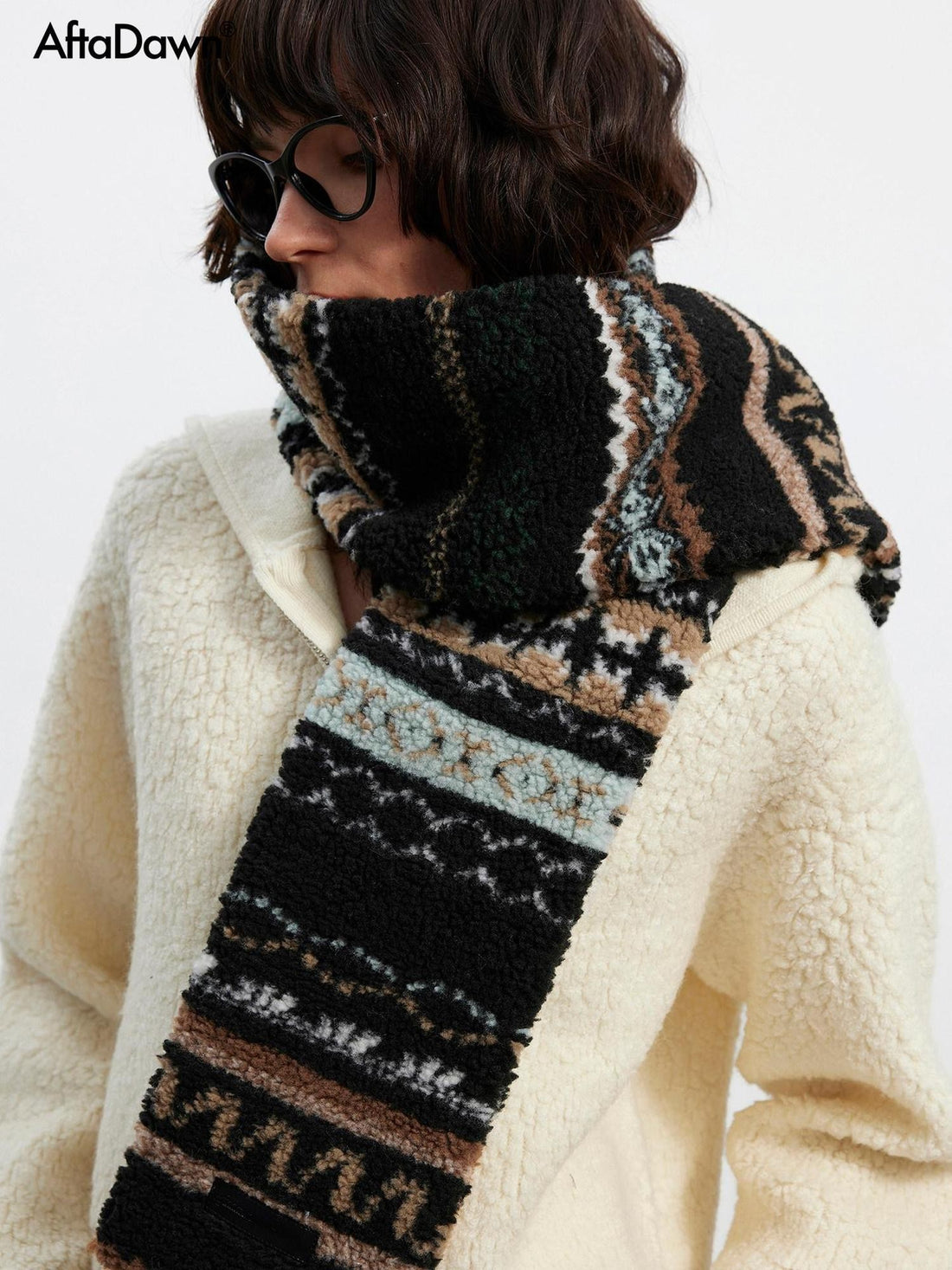 AFTADAWN Black Geometric Jacquard Faux Lamb Fleece Women&