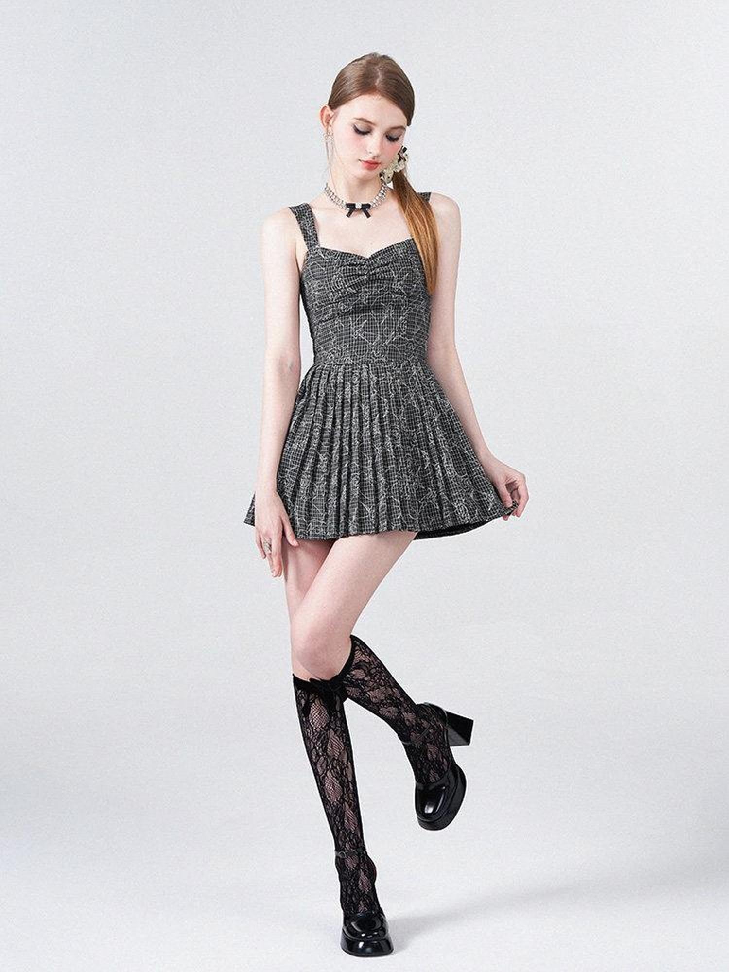 AFTADAWN Black White Check Rose Embroidery Pleated Women&
