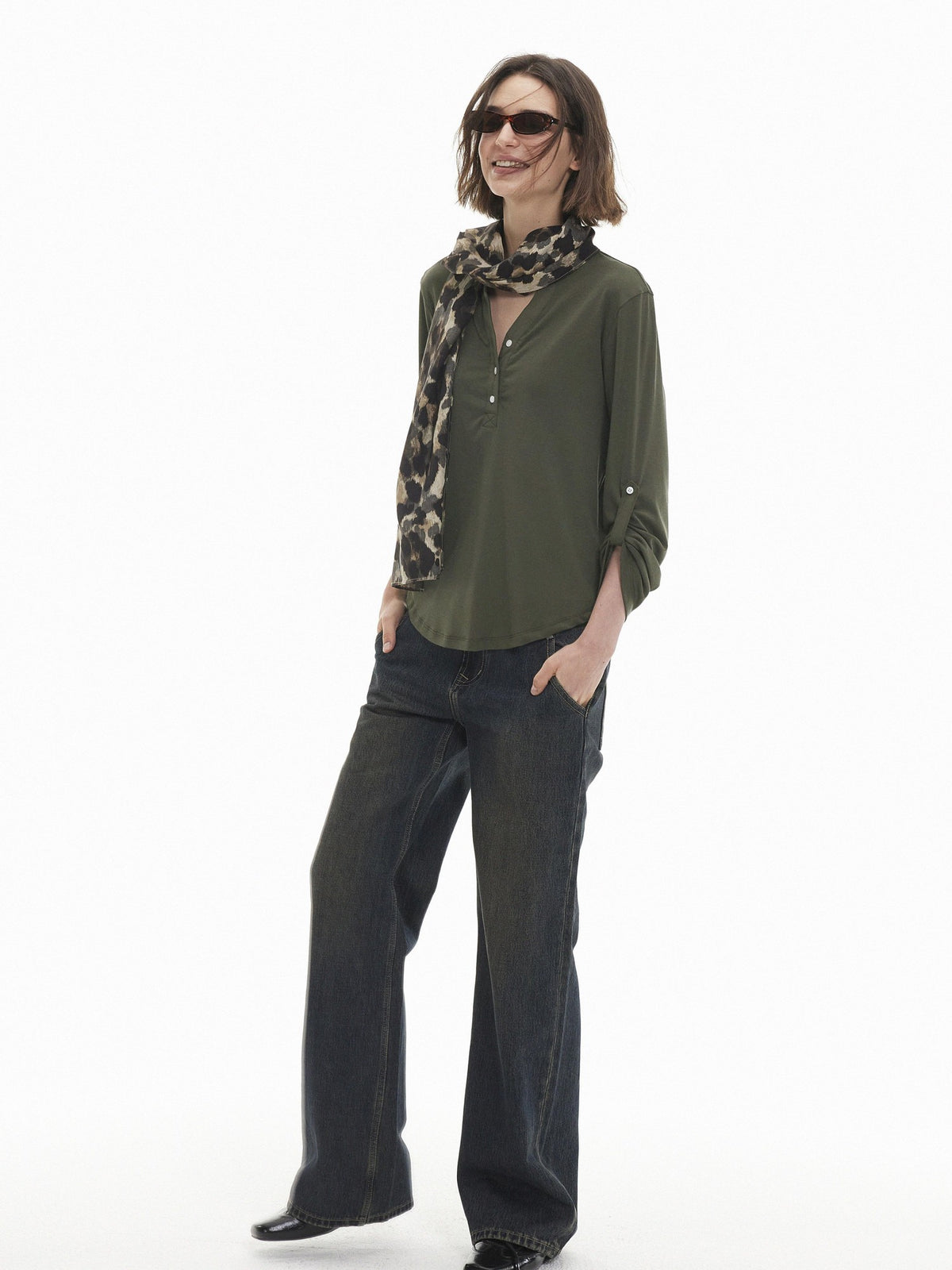AFTADAWN Button Front V-neck Roll Up Sleeve Women&