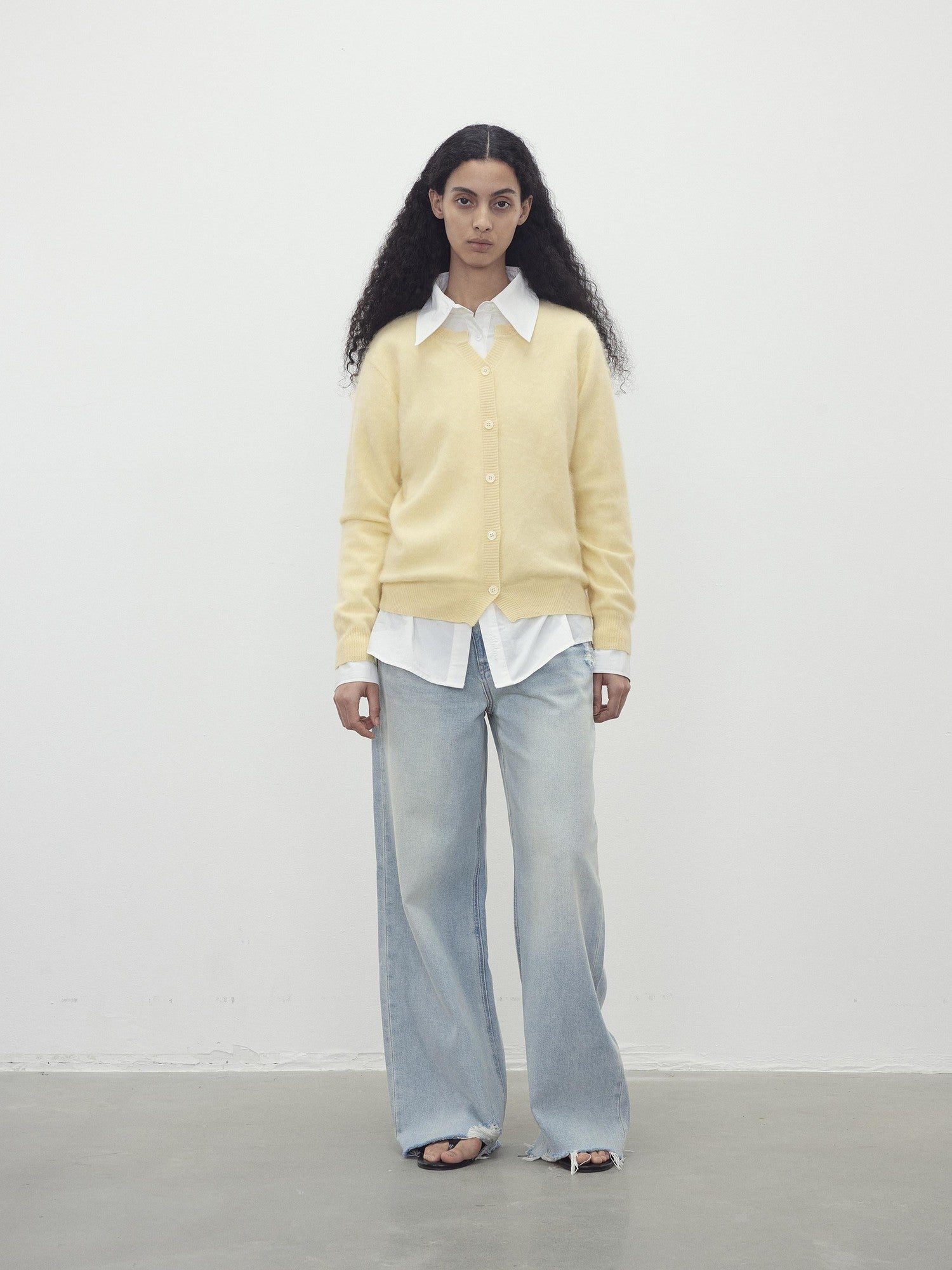 AFTADAWN Cloud Soft V-neck Single Row Buttons Relaxed Women&