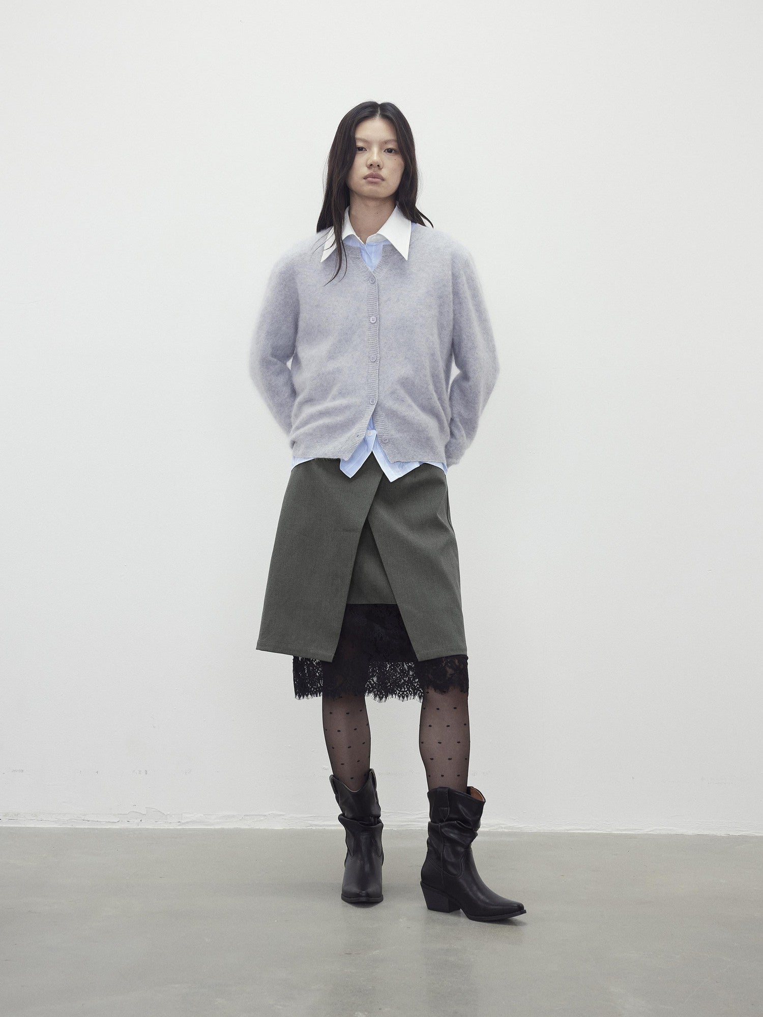 AFTADAWN Cloud Soft V-neck Single Row Buttons Relaxed Women&
