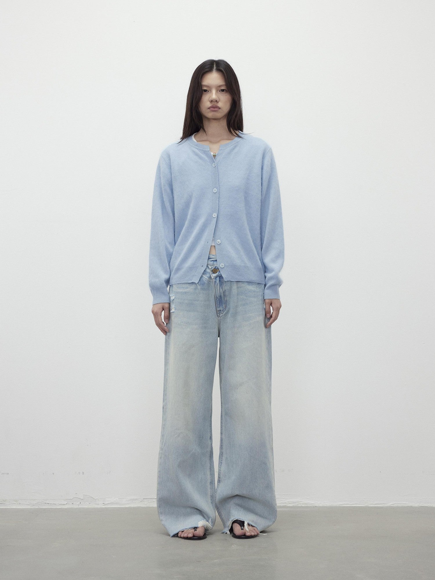AFTADAWN Cloud Soft V-neck Single Row Buttons Relaxed Women&