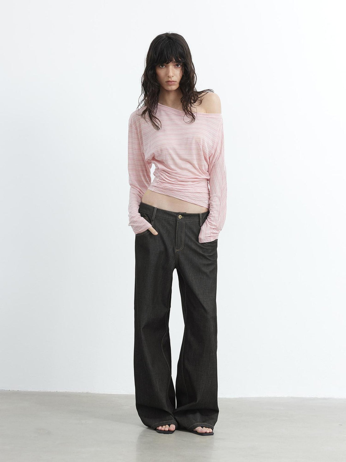 AFTADAWN Cool Sense Asymmetrical Pleated Stripe V-neck T-shirt Long Sleeve