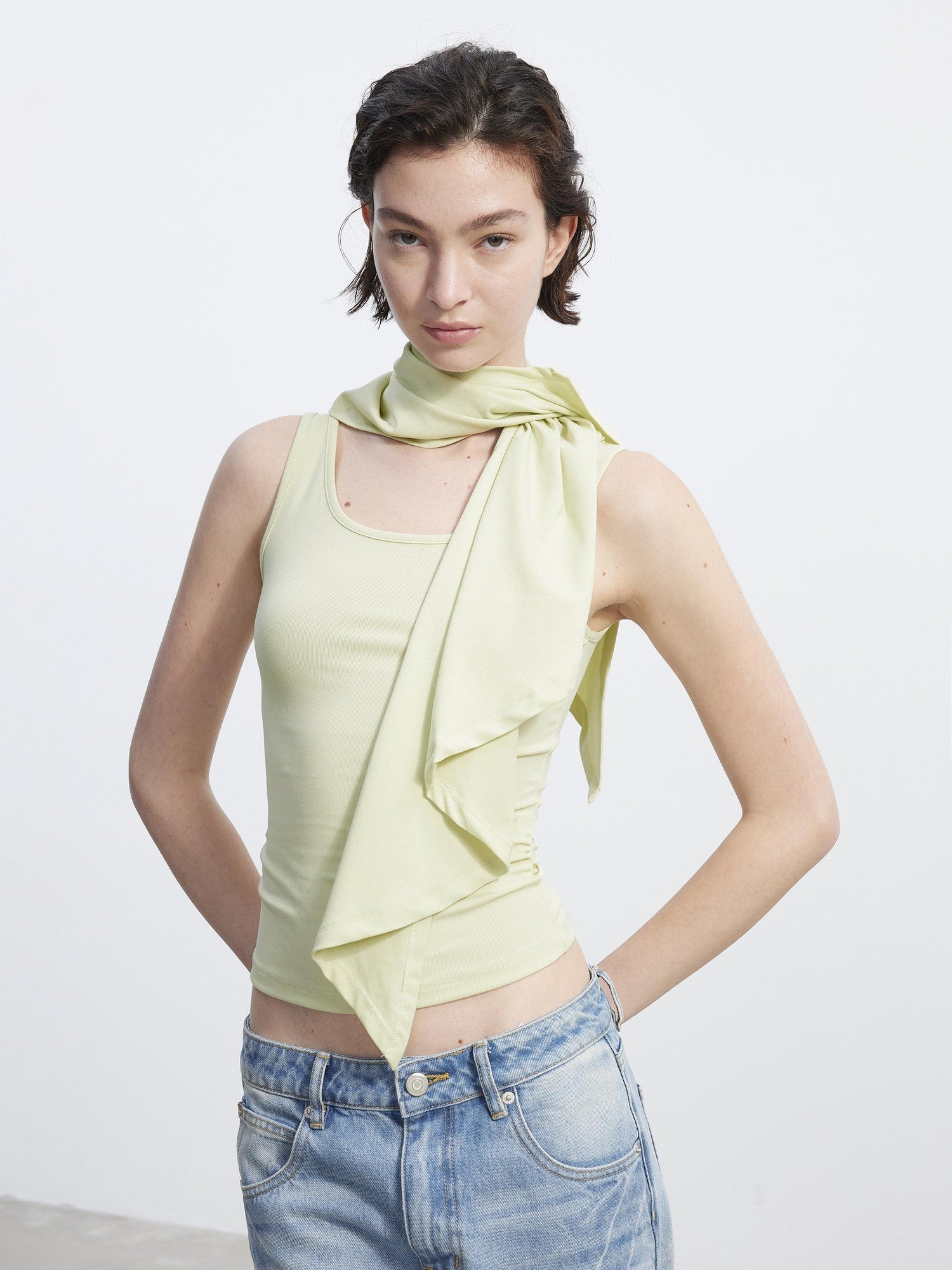 AFTADAWN Cropped Removable Overlay U Neck H Cut Women&
