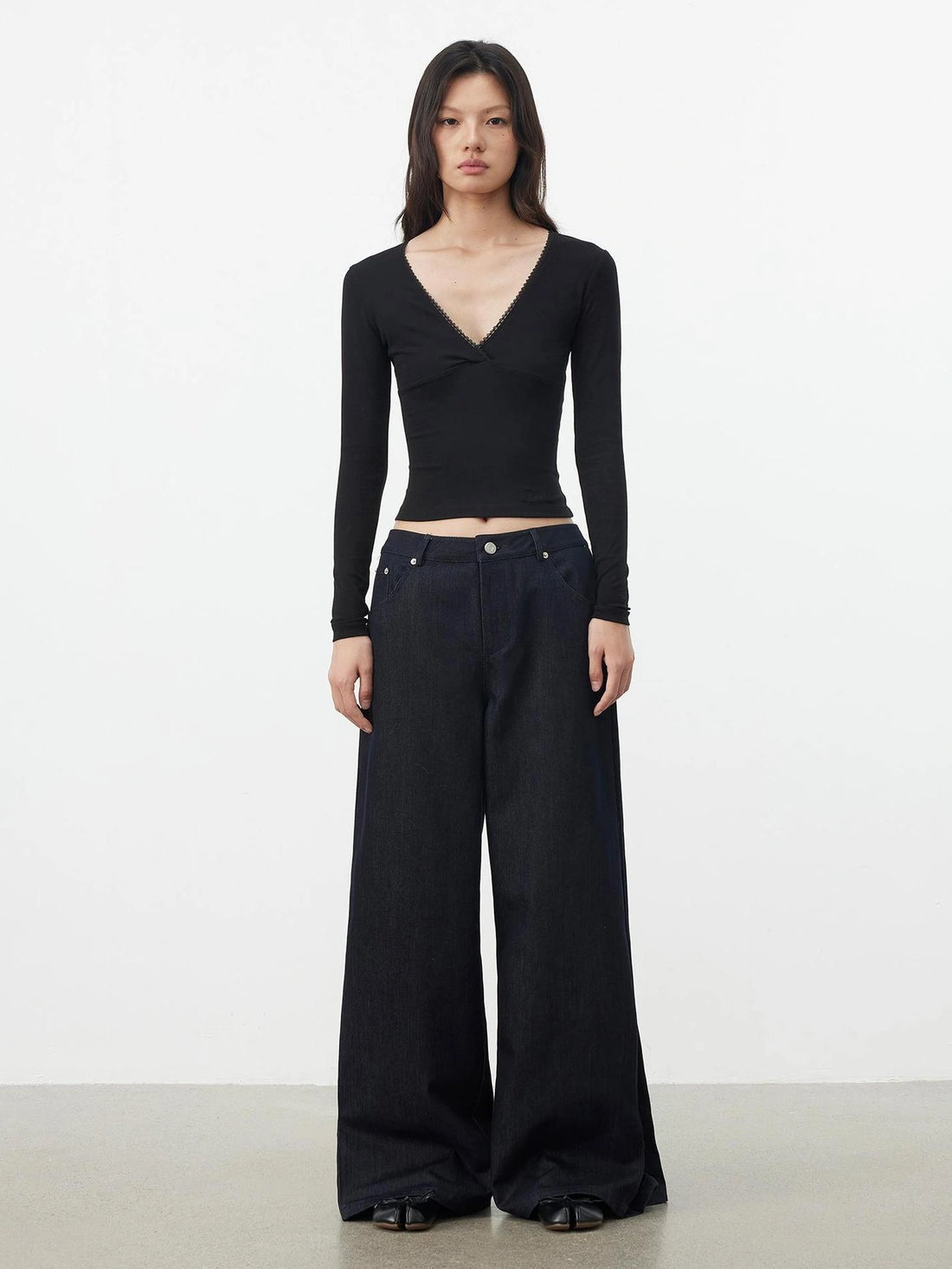 AFTADAWN Cross V-neck Lace Trimmed Stretch Top T-shirt