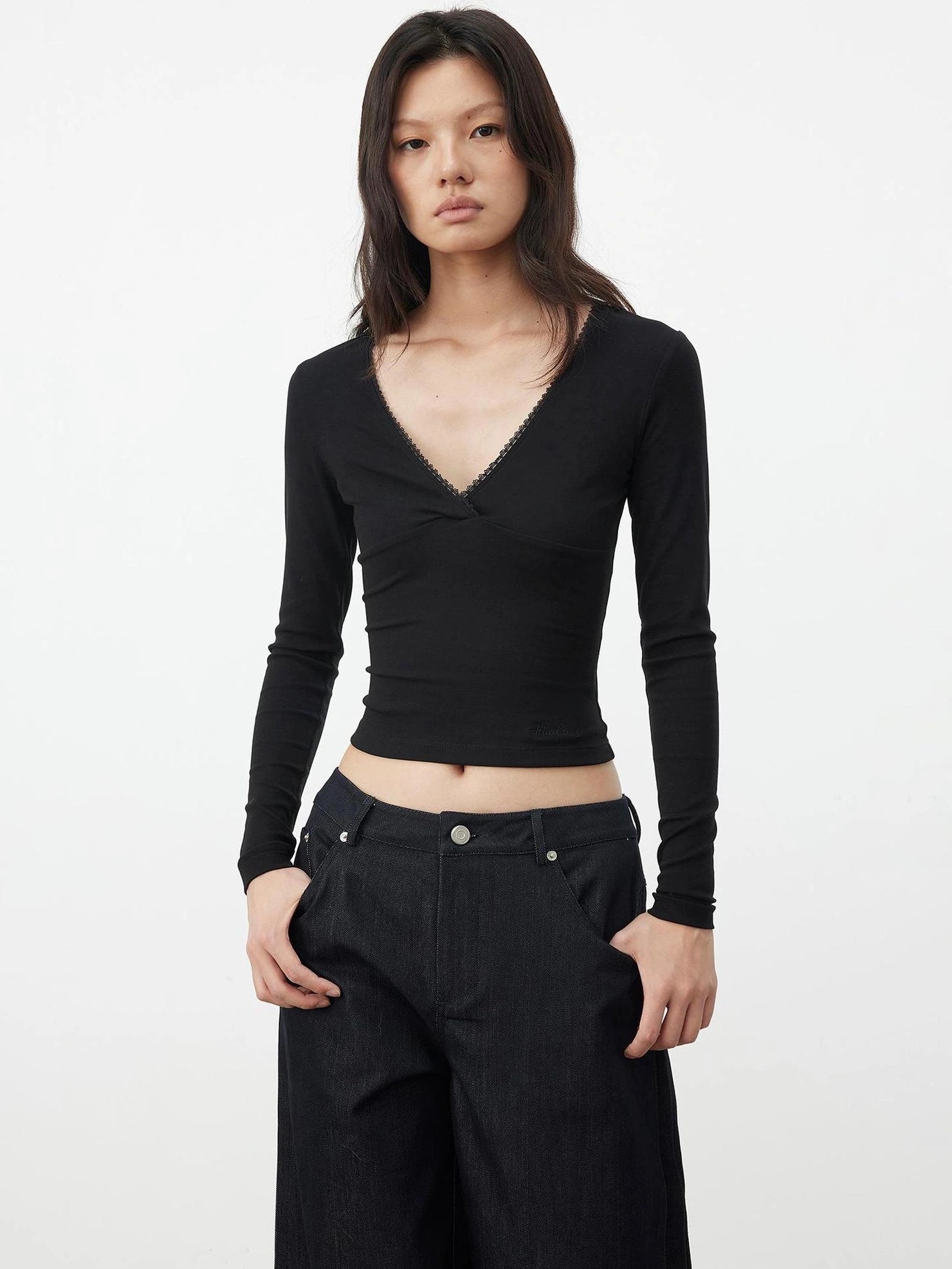 AFTADAWN Cross V-neck Lace Trimmed Stretch Top T-shirt