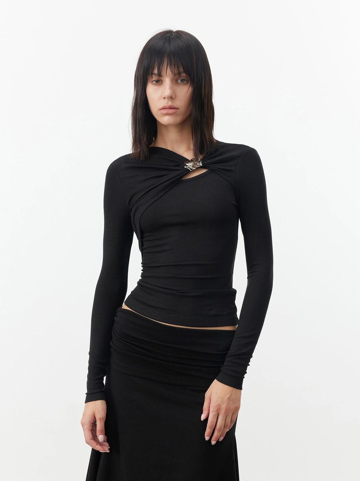 AFTADAWN Deconstructed Merino Wool Top With Pleats Metallic Floral Clasp T-shirt