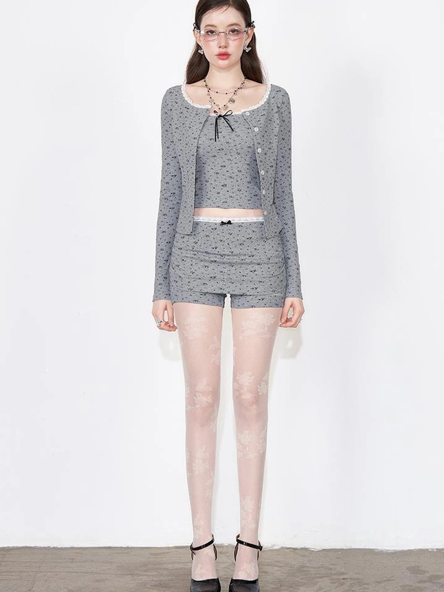 Floral Lace Bow Sleeveless Top &amp; Knit Cardigan &amp; Pleated Shorts Set