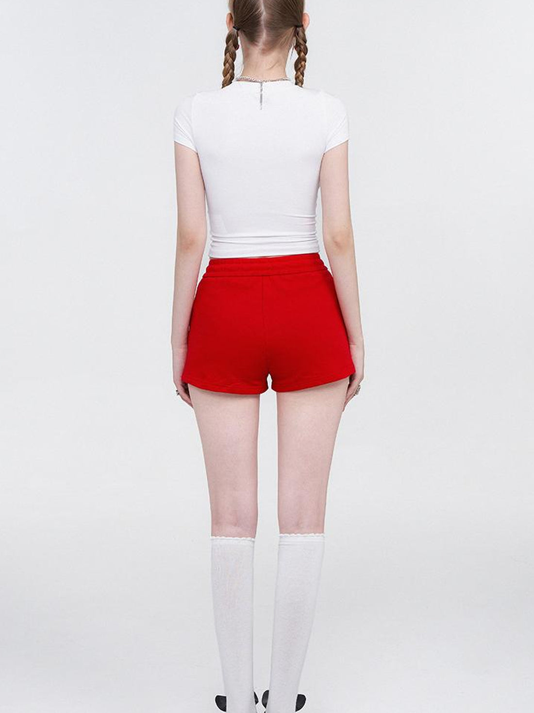 AFTADAWN Gummy Bear Print Tee
V-Neck
T-Shirt
Long-Sleeve