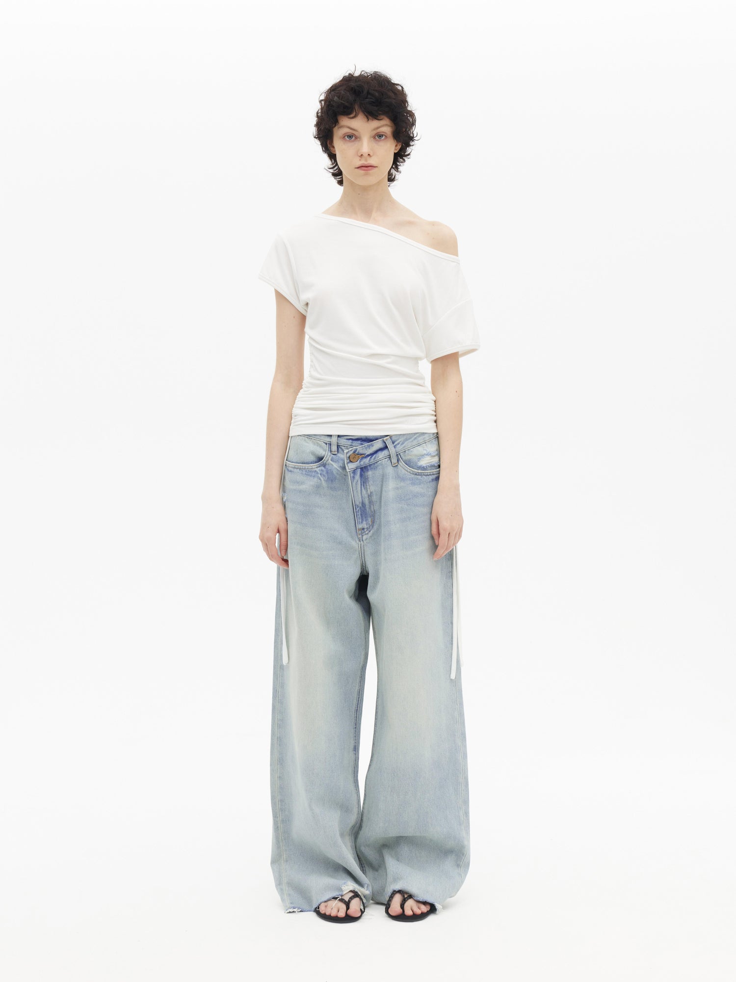 AFTADAWN Light Wash Distressed Low Rise Straight Leg Jeans