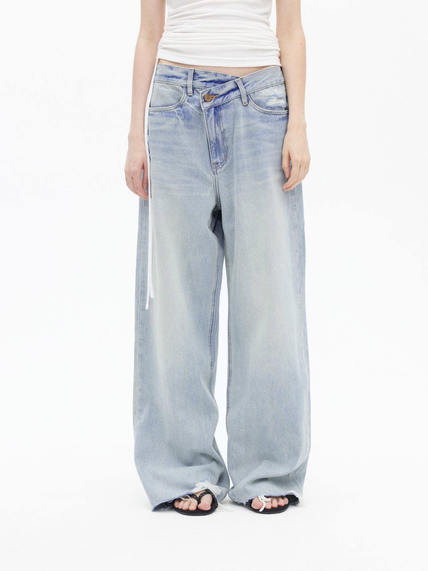 AFTADAWN Light Wash Distressed Low Rise Straight Leg Jeans