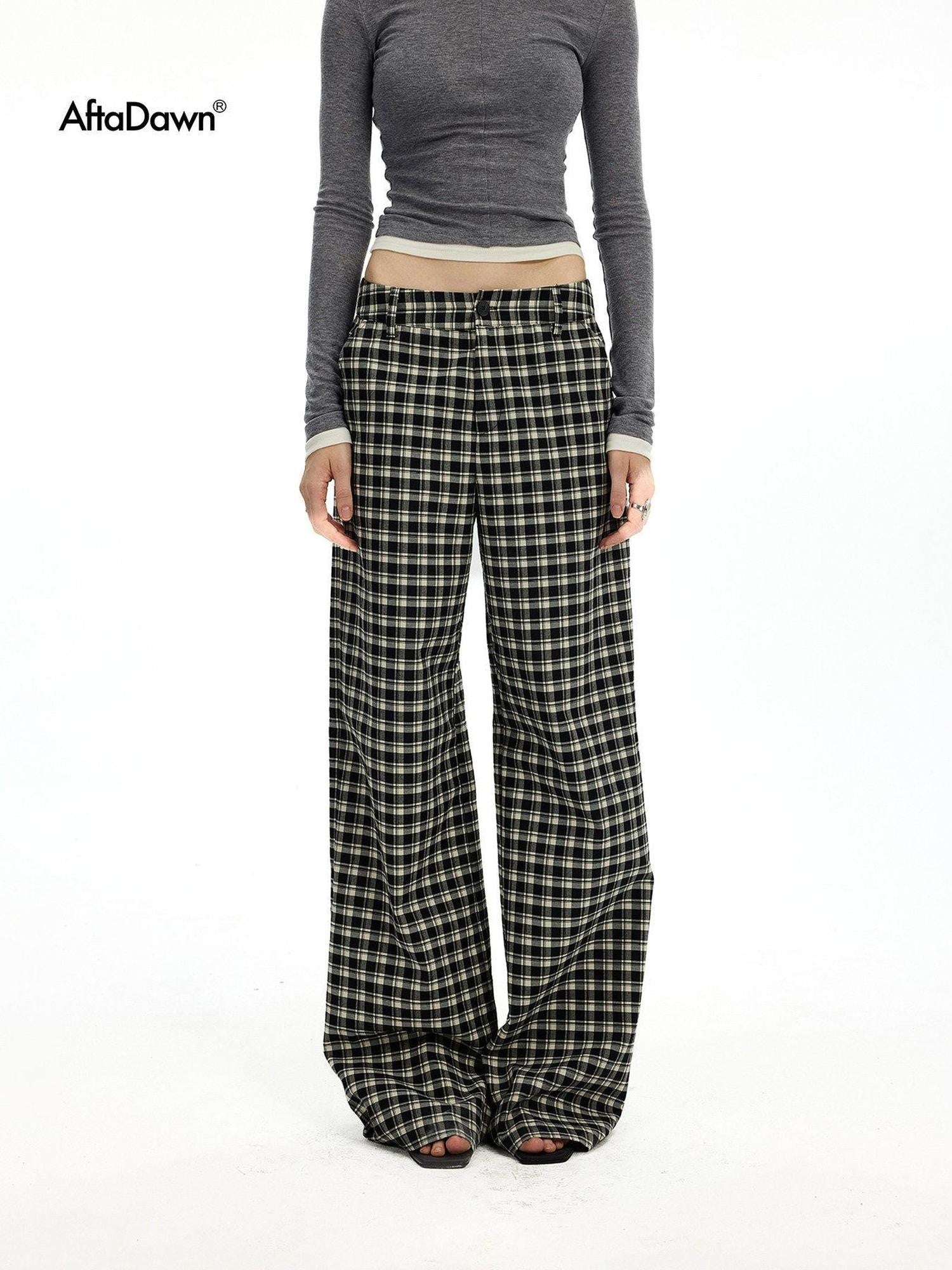 AFTADAWN Plaid Relaxed Mid Rise Natural Waist Pocketed Zip Fly Women&