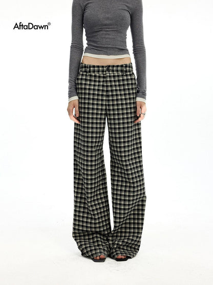 AFTADAWN Plaid Relaxed Mid Rise Natural Waist Pocketed Zip Fly Women&
