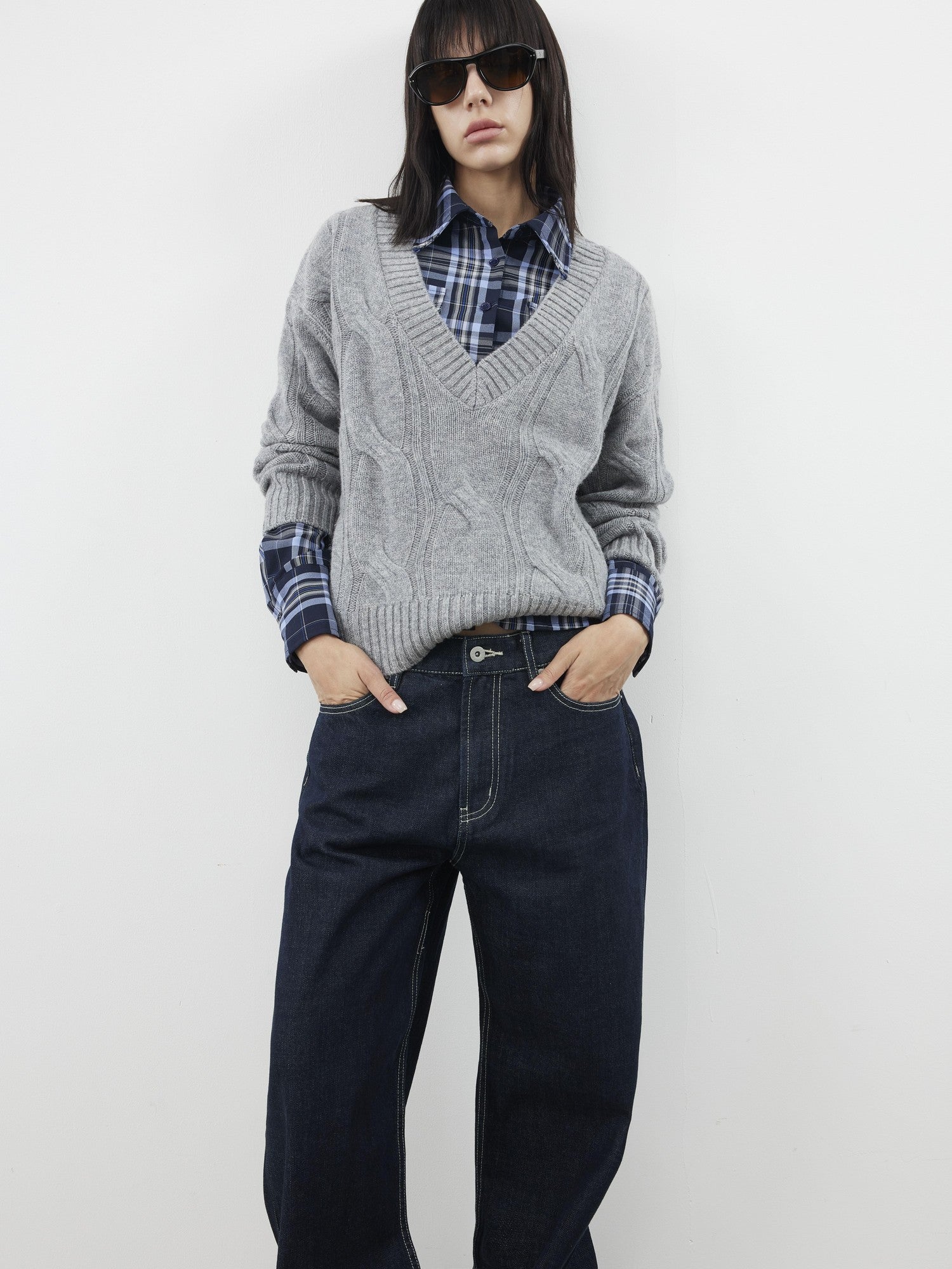 AFTADAWN Relaxed Thick Cable Knit V-neck Women&