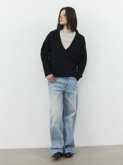AFTADAWN Relaxed Thick Cable Knit V-neck Women&