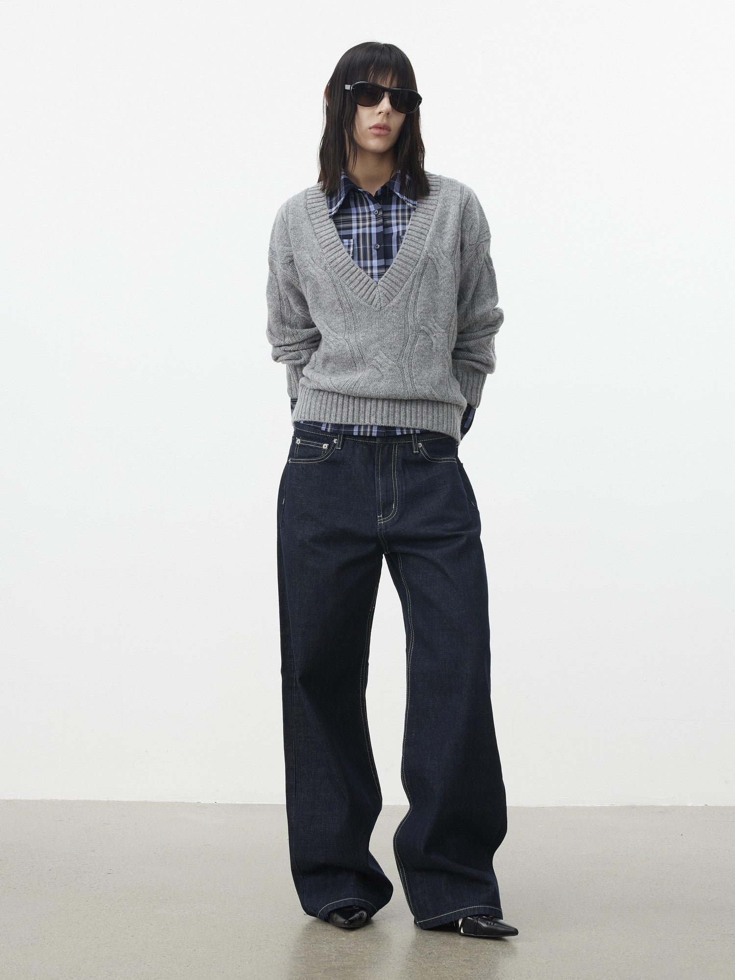 AFTADAWN Relaxed Thick Cable Knit V-neck Women&