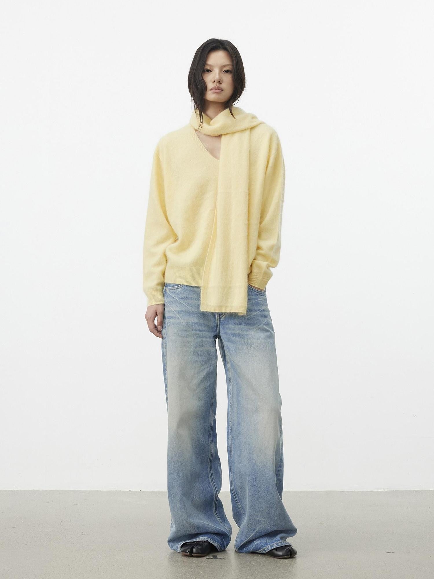AFTADAWN Soft V-neck Knit Loose Fit Women&