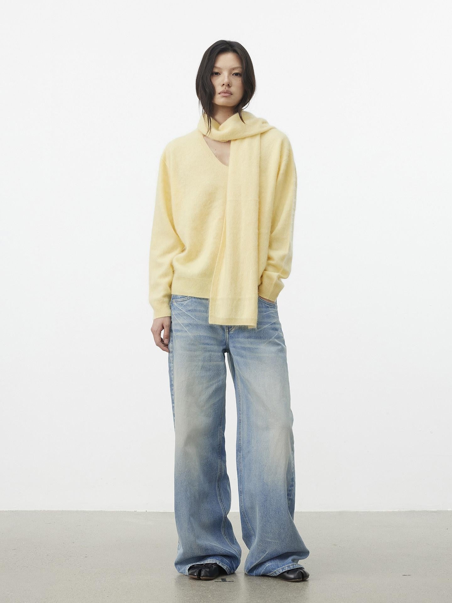 AFTADAWN Soft V-neck Knit Loose Fit Women&