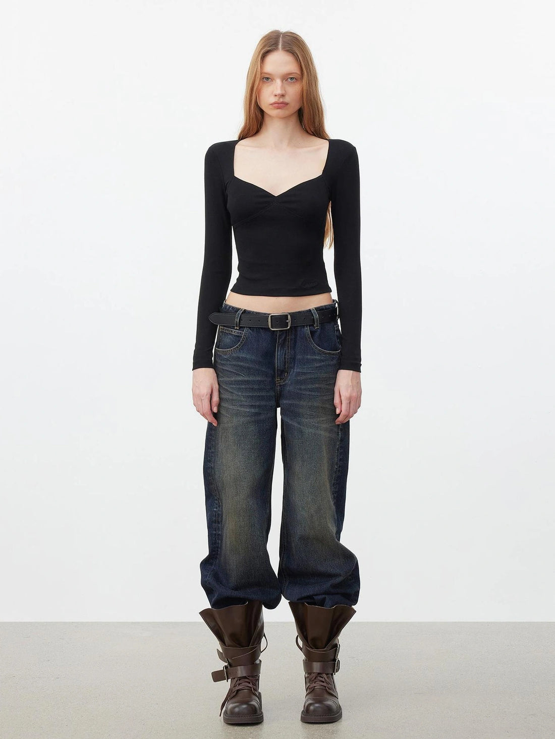 AFTADAWN Soft V-neck Slim Fit Cropped Top T-shirt