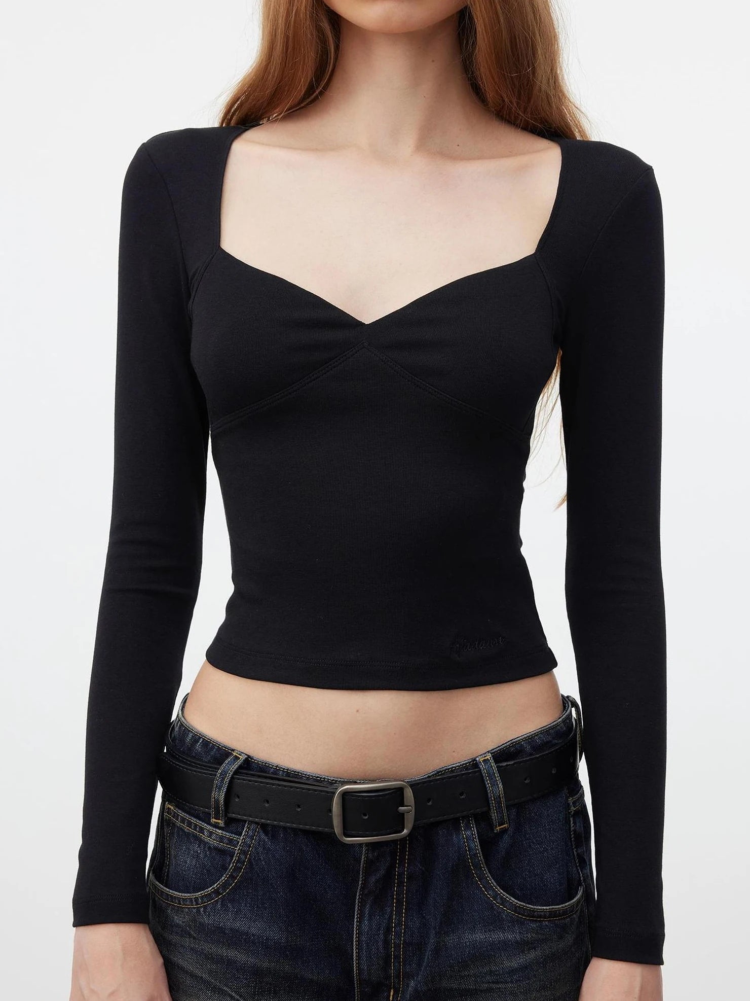 AFTADAWN Soft V-neck Slim Fit Cropped Top T-shirt