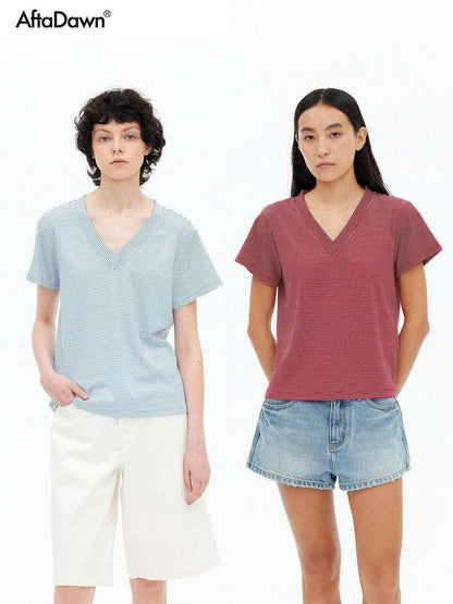 AFTADAWN Striped V-neck Drapey Wrinkle Resistant Women&