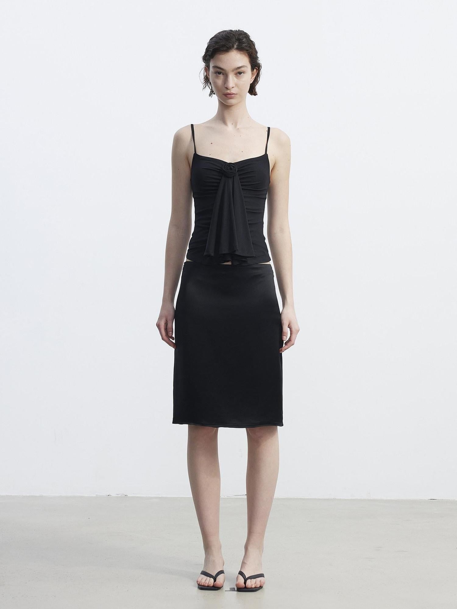 AFTADAWN Textured 3d Rose Pleated V-neck Slim Short Women&