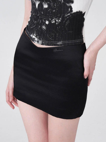 AFTADAWN Textured V Waist Flared Midi Skirt