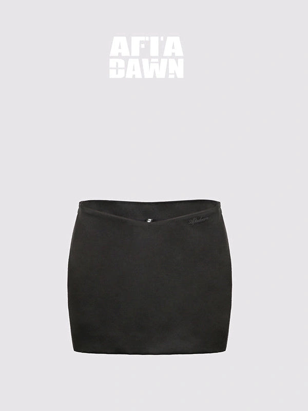 Textured V Waist Flared Midi Skirt