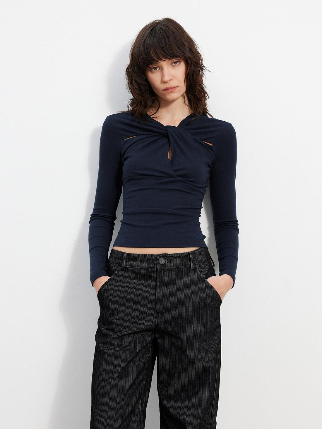 AFTADAWN Twist Knot Pleated Cutout Slim Fit Women&