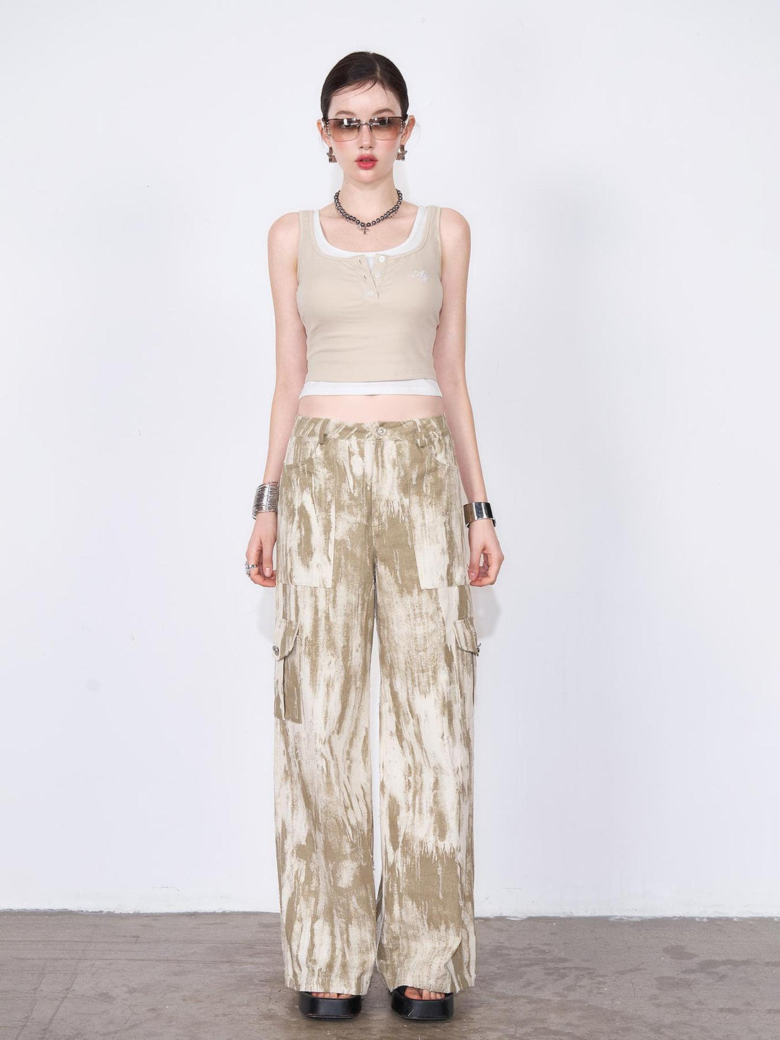 AFTADAWN Two Tone Layered Tank Top & Distressed Cargo Pants Set