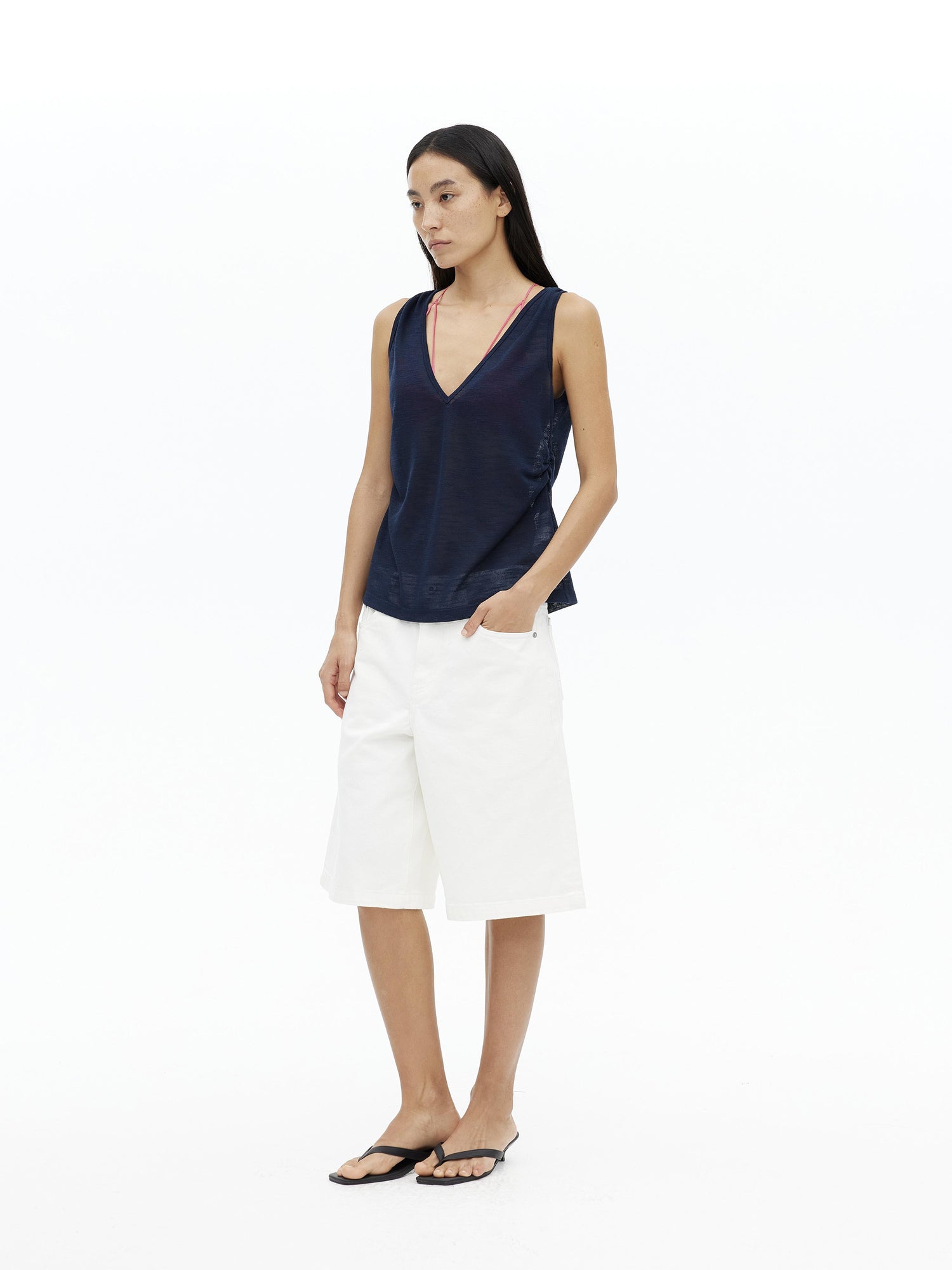 AFTADAWN V-Neck Camisole With Contrast Spaghetti Strap And Built-In Padding