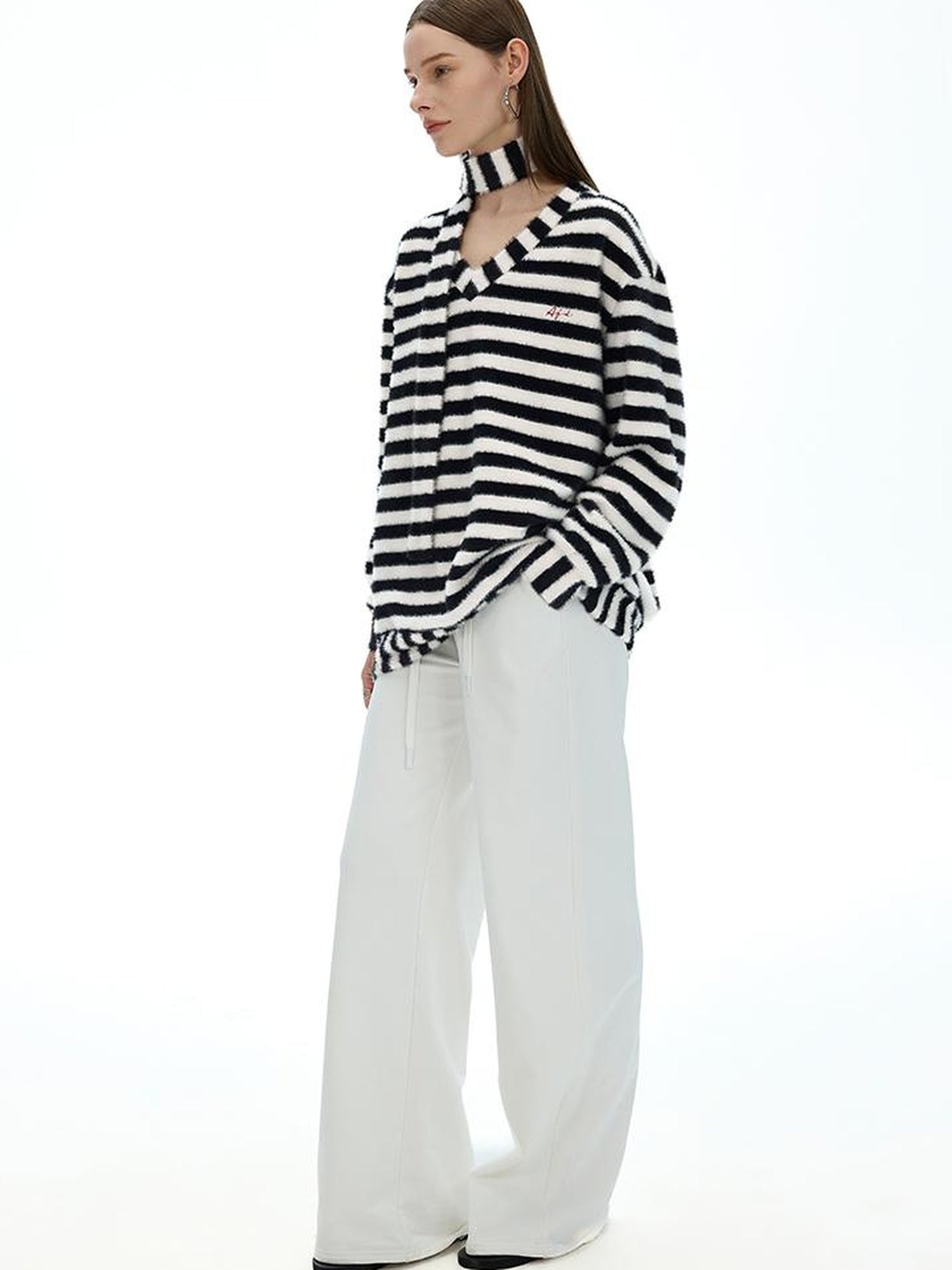 AFTADAWN V-Neck Striped Knit Sweater With Detachable Scarf