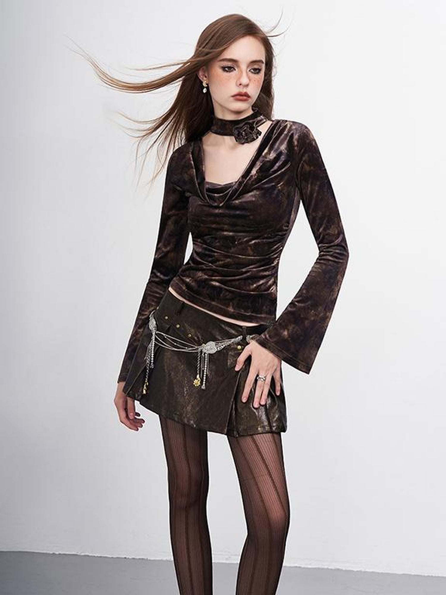 AFTADAWN Velvet Rose Choker Print V-Neck Blouse