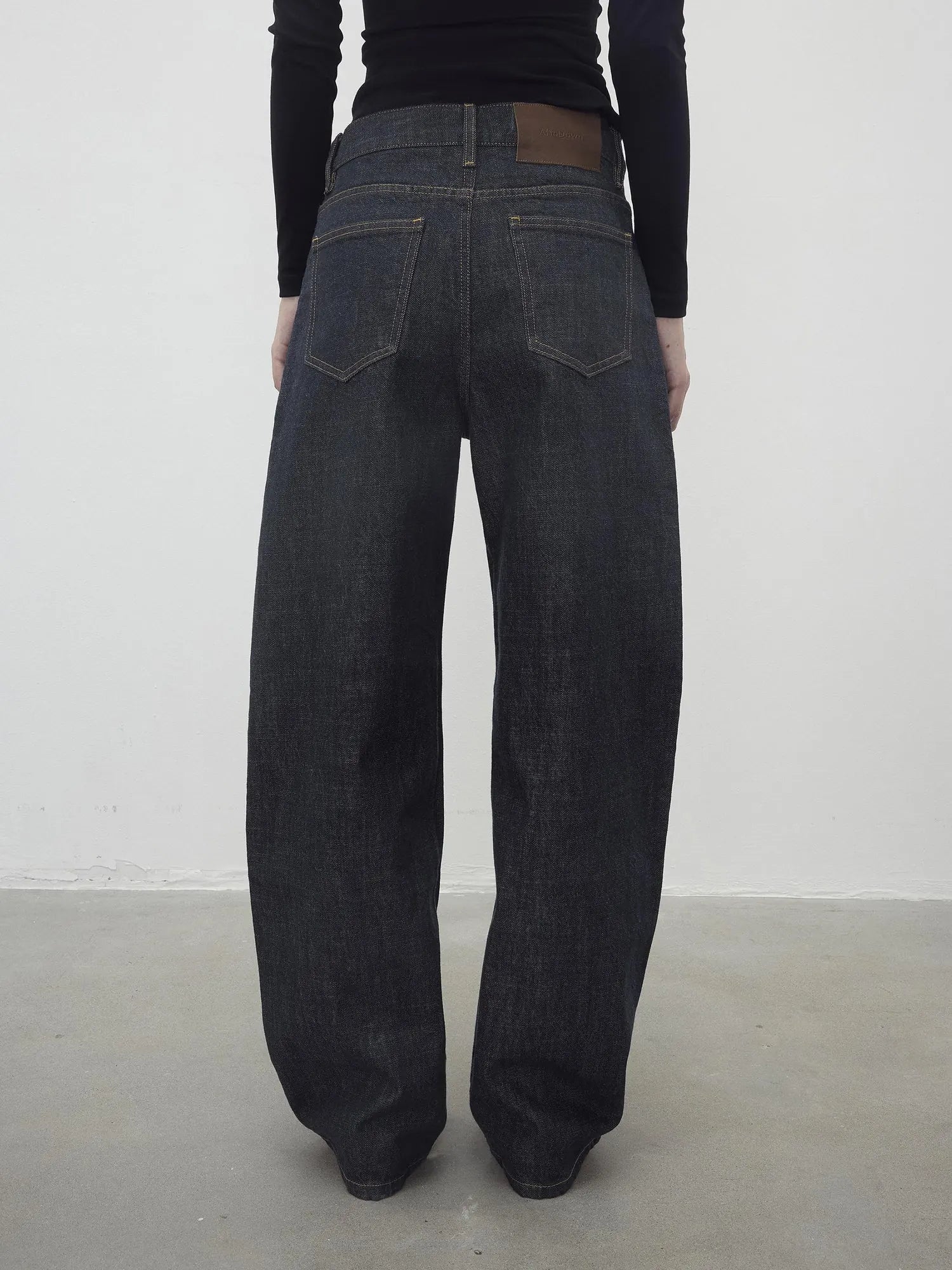 Vintage Indigo Denim Wide Leg Jeans With Contrast Stitching