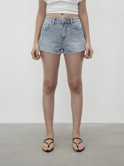 Vintage Washed Low Rise Denim Shorts With Frayed Hem