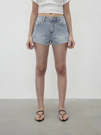 Vintage Washed Low Rise Denim Shorts With Frayed Hem