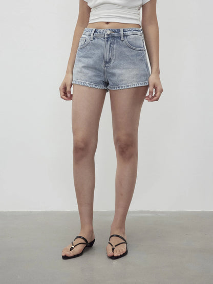 Vintage Washed Low Rise Denim Shorts With Frayed Hem