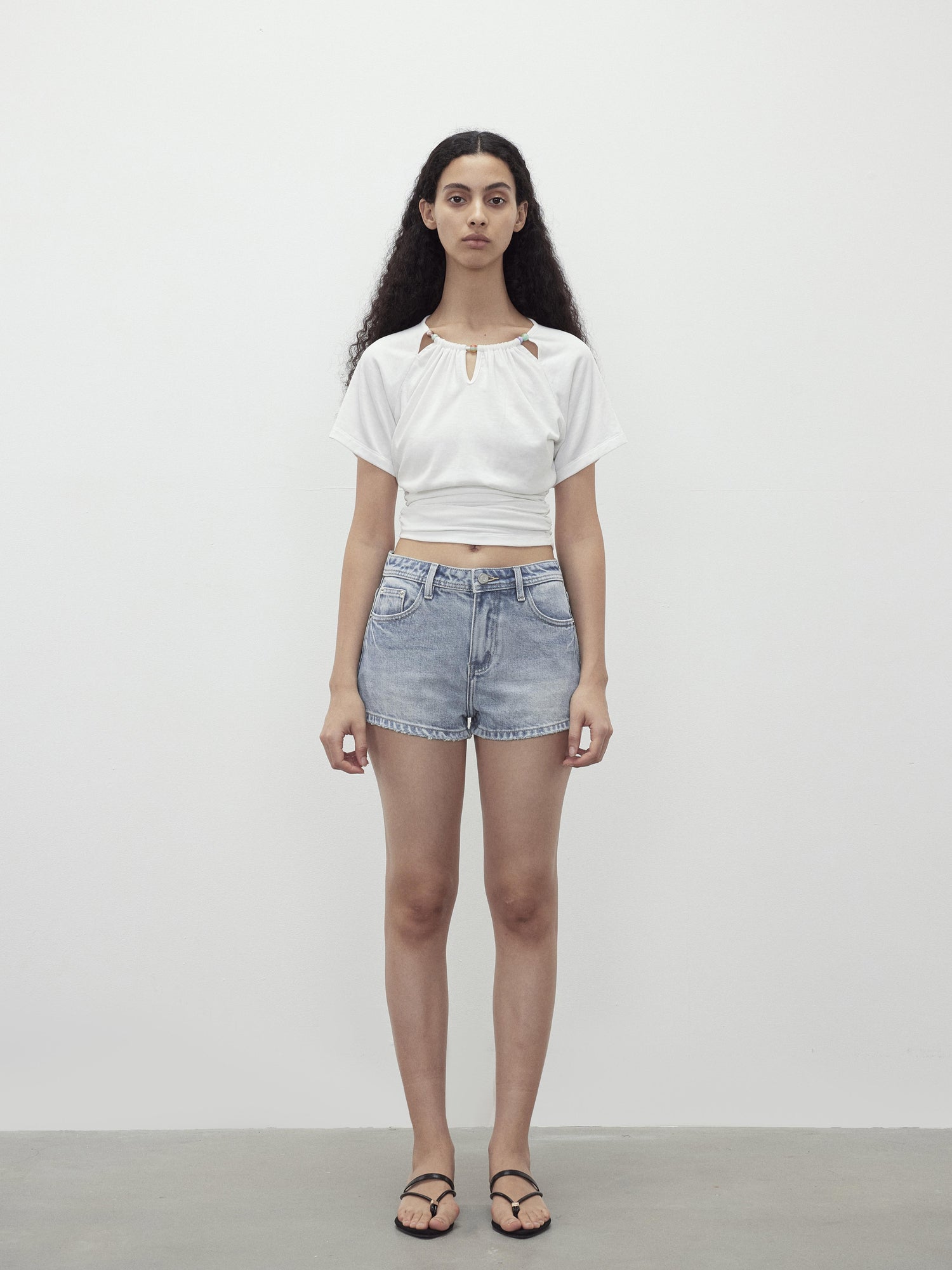 AFTADAWN Vintage Washed Low Rise Denim Shorts With Frayed Hem