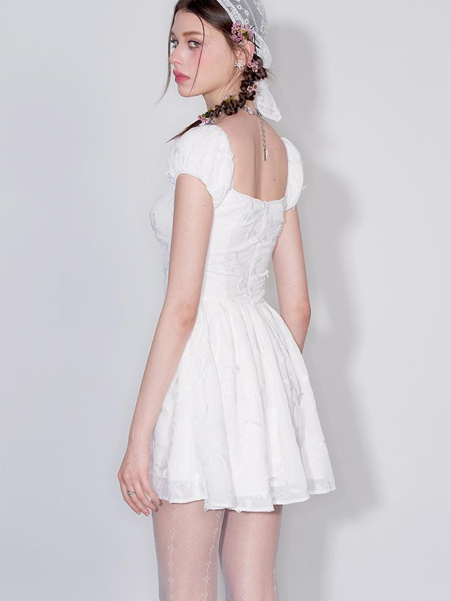 White Gardenia Butterfly Embroidered Dress V-neck T-shirt Long-Sleeve