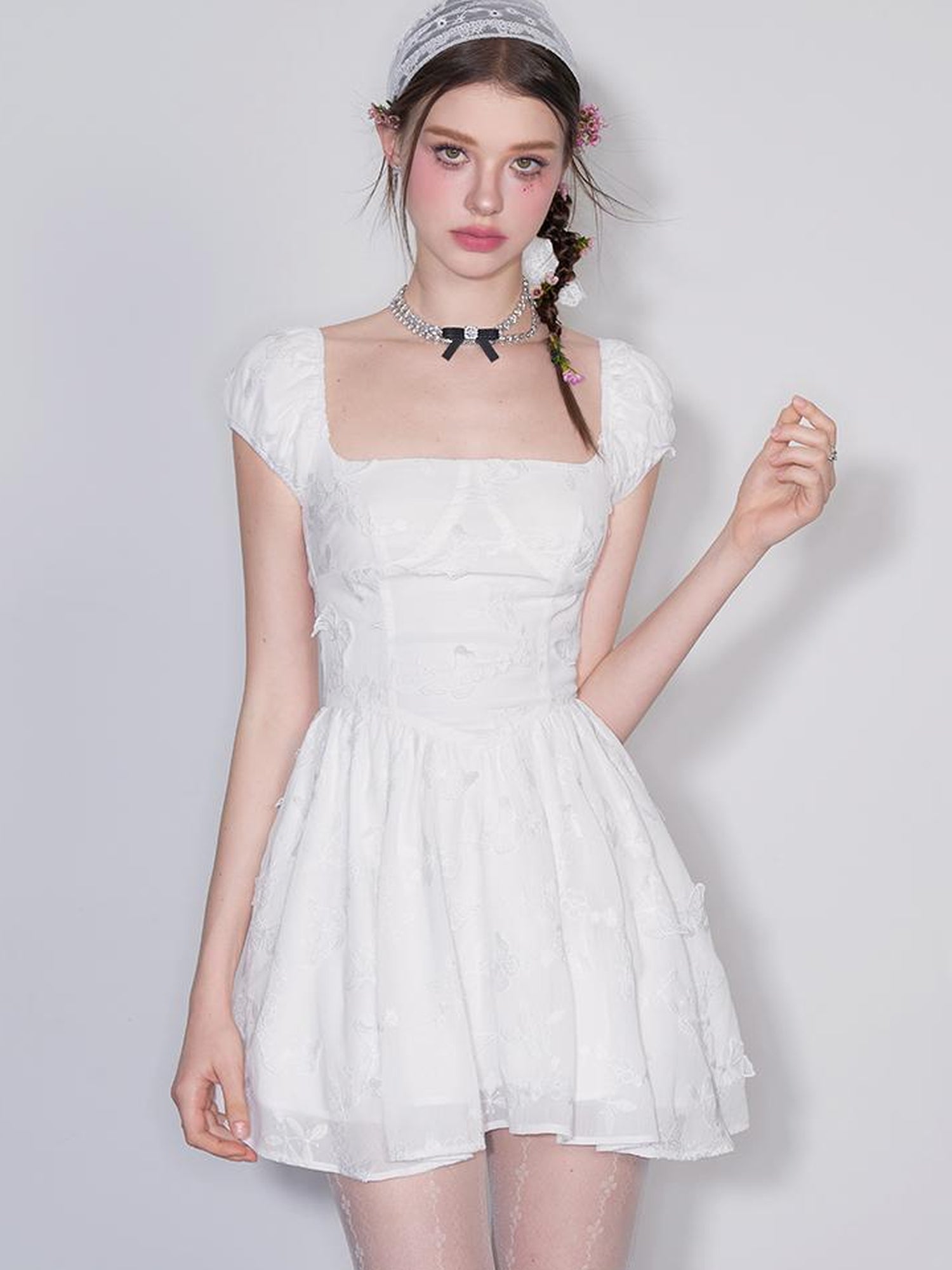 White Gardenia Butterfly Embroidered Dress V-neck T-shirt Long-Sleeve