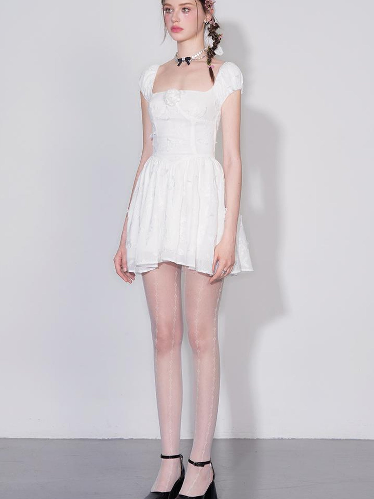 White Gardenia Butterfly Embroidered Dress V-neck T-shirt Long-Sleeve