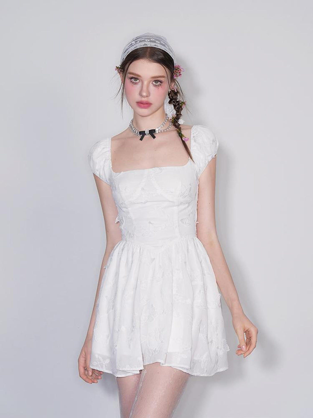 White Gardenia Butterfly Embroidered Dress V-neck T-shirt Long-Sleeve