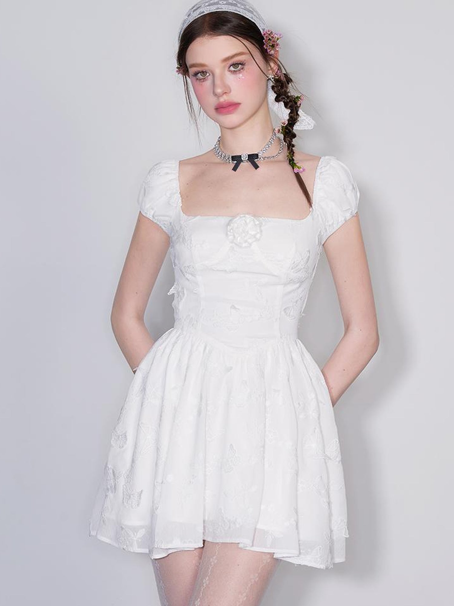 White Gardenia Butterfly Embroidered Dress V-neck T-shirt Long-Sleeve