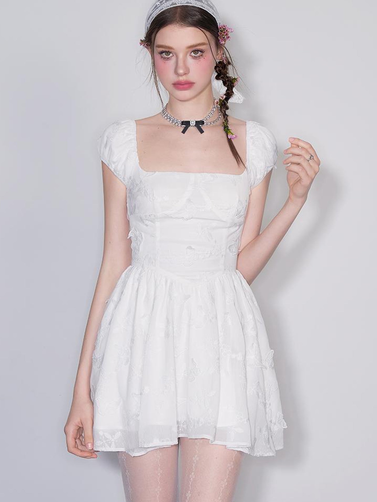 White Gardenia Butterfly Embroidered Dress V-neck T-shirt Long-Sleeve
